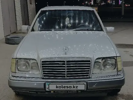 Mercedes-Benz E 200 1994 года за 1 500 000 тг. в Жезказган