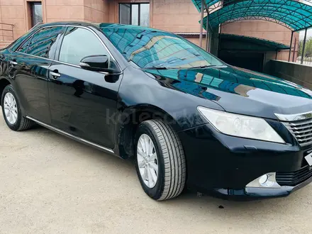 Toyota Camry 2012 года за 8 500 000 тг. в Уральск – фото 2