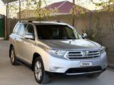 Toyota Highlander 2013 года за 10 500 000 тг. в Актау – фото 2