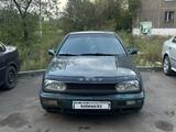 Volkswagen Golf 1995 года за 950 000 тг. в Караганда