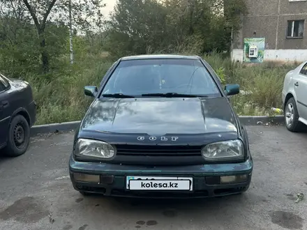 Volkswagen Golf 1995 года за 950 000 тг. в Караганда
