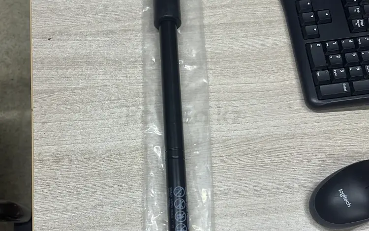 Амортизатор крышки багажника на Lexus RX за 42 000 тг. в Алматы