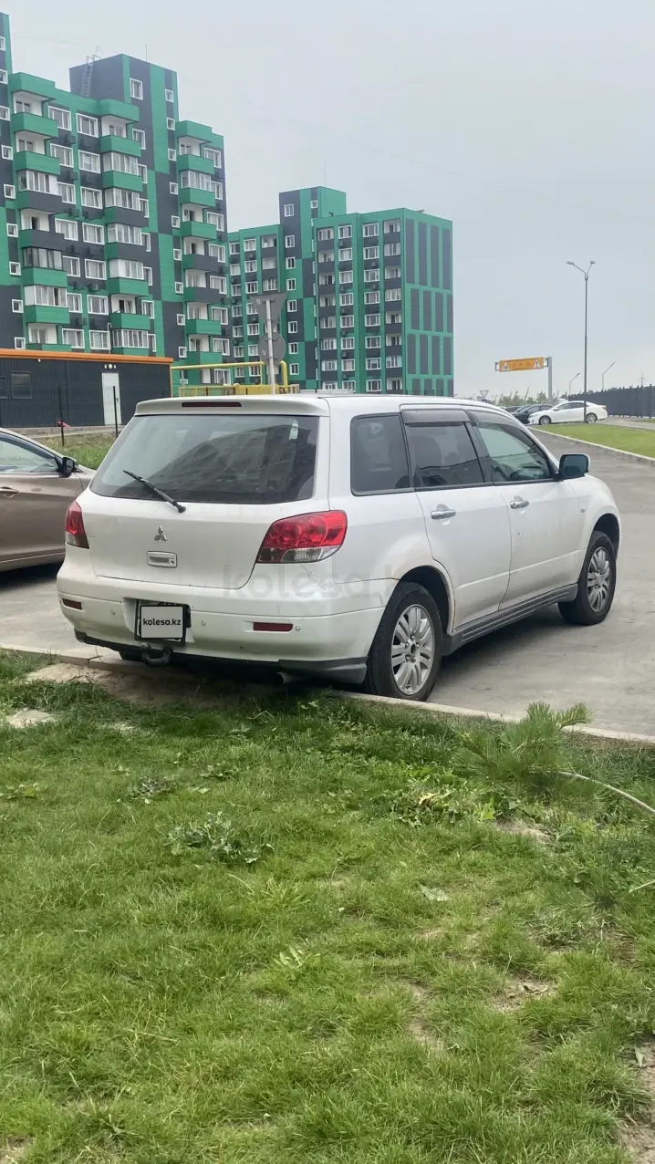 Mitsubishi Airtrek, 2001