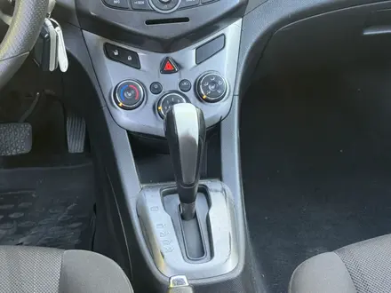 Chevrolet Aveo 2015 года за 3 800 000 тг. в Семей – фото 12