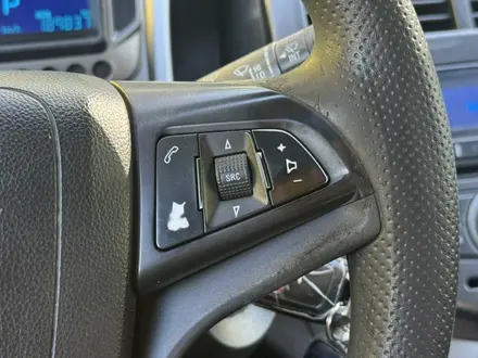 Chevrolet Aveo 2015 года за 3 800 000 тг. в Семей – фото 15