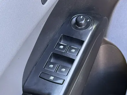Chevrolet Aveo 2015 года за 3 800 000 тг. в Семей – фото 18