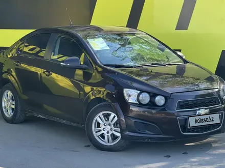 Chevrolet Aveo 2015 года за 3 800 000 тг. в Семей – фото 3