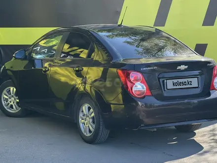 Chevrolet Aveo 2015 года за 3 800 000 тг. в Семей – фото 6