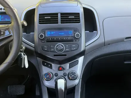 Chevrolet Aveo 2015 года за 3 800 000 тг. в Семей – фото 8