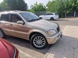 Mercedes-Benz ML 320 2002 года за 3 900 000 тг. в Алматы – фото 2