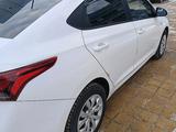 Hyundai Accent 2021 года за 7 900 000 тг. в Астана – фото 2