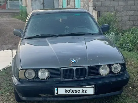 BMW 520 1989 года за 850 000 тг. в Астана – фото 2