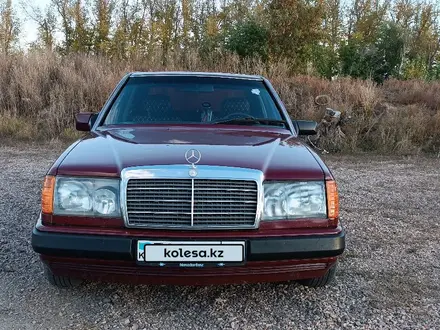 Mercedes-Benz E 230 1991 года за 1 450 000 тг. в Абай (Абайский р-н) – фото 24