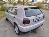 Volkswagen Golf 1996 годаfor3 300 000 тг. в Алматы – фото 2