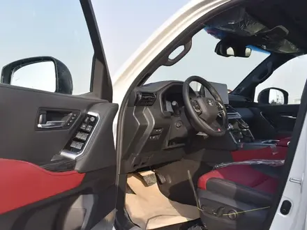 Toyota Land Cruiser GR Sport 2025 года за 64 000 000 тг. в Семей – фото 8