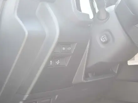 Toyota Land Cruiser GR Sport 2025 года за 64 000 000 тг. в Семей – фото 12