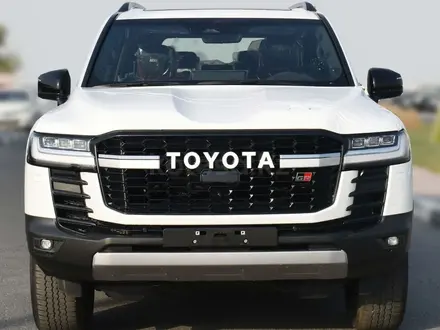 Toyota Land Cruiser GR Sport 2025 года за 64 000 000 тг. в Семей – фото 2