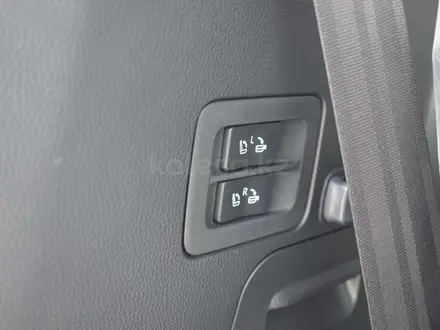 Toyota Land Cruiser GR Sport 2025 года за 64 000 000 тг. в Семей – фото 25