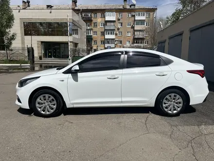 Hyundai Accent 2018 года за 6 500 000 тг. в Усть-Каменогорск – фото 3