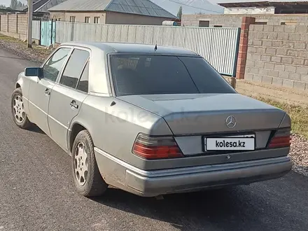 Mercedes-Benz E 230 1992 года за 1 500 000 тг. в Мерке – фото 4