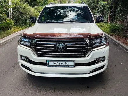 Toyota Land Cruiser 2018 года за 33 500 000 тг. в Алматы