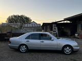 Mercedes-Benz E 280 1997 года за 2 800 000 тг. в Алматы – фото 3