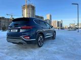 Hyundai Santa Fe 2019 года за 14 200 000 тг. в Астана – фото 3