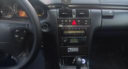 Mercedes-Benz E 320 1999 года за 3 800 000 тг. в Актау – фото 2