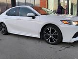 Toyota Camry 2020 годаүшін13 500 000 тг. в Семей