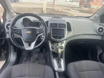 Chevrolet Aveo 2014 года за 3 100 000 тг. в Караганда – фото 14