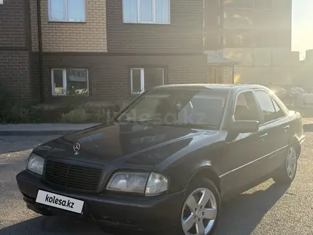 Mercedes-Benz C 180 1993 года за 750 000 тг. в Караганда