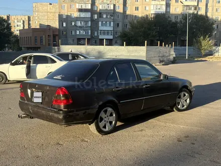 Mercedes-Benz C 180 1993 года за 750 000 тг. в Караганда – фото 3