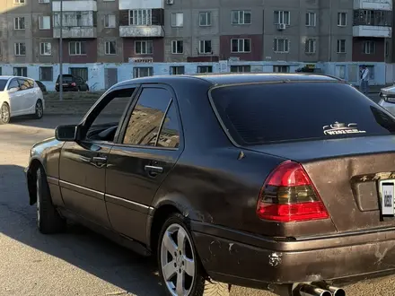 Mercedes-Benz C 180 1993 года за 750 000 тг. в Караганда – фото 4