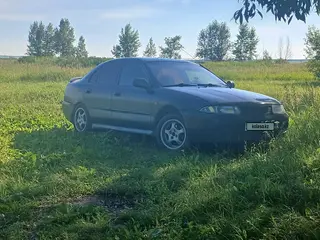 Mitsubishi Carisma, 1995