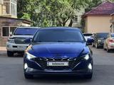 Hyundai Elantra 2021 года за 7 890 000 тг. в Астана – фото 2