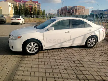 Toyota Camry 2010 года за 6 700 000 тг. в Актобе – фото 2