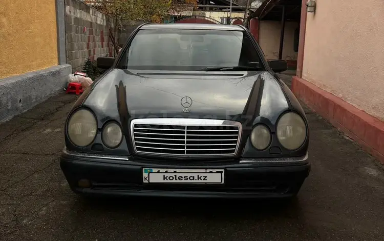 Mercedes-Benz E 320 1998 года за 3 000 000 тг. в Алматы
