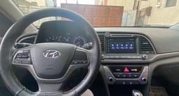 Hyundai Elantra 2017 года за 7 500 000 тг. в Тараз – фото 3