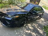 Toyota Camry 2020 года за 12 500 000 тг. в Караганда