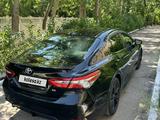 Toyota Camry 2020 года за 12 500 000 тг. в Караганда – фото 3