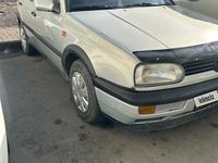 Volkswagen Golf 1994 годаfor1 300 000 тг. в Алматы