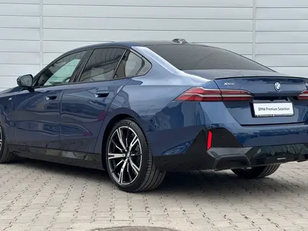 BMW 550 2025 года за 57 750 000 тг. в Астана – фото 3