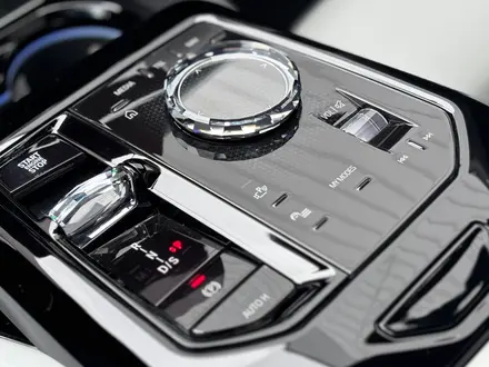 BMW 550 2025 года за 57 750 000 тг. в Астана – фото 19