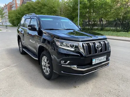 Авто Toyota Land Cruiser Prado с водителем. в Астана