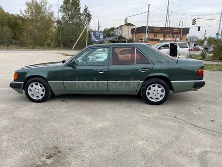 Mercedes-Benz E 230 1992 года за 2 050 000 тг. в Алматы – фото 5