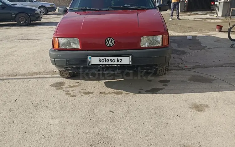 Volkswagen Passat 1993 годаfor1 550 000 тг. в Шымкент