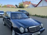 Mercedes-Benz E 230 1997 года за 2 400 000 тг. в Уральск – фото 2