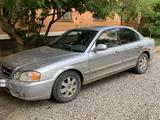 Kia Magentis 2004 года за 1 500 000 тг. в Актобе – фото 2
