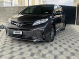 Toyota Sienna 2018 годаүшін10 990 000 тг. в Жанаозен