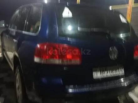 Volkswagen Touareg 2005 года за 4 500 000 тг. в Узынагаш – фото 5